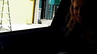 Beautiful babe Staci Carr wet pussy fucked in the car